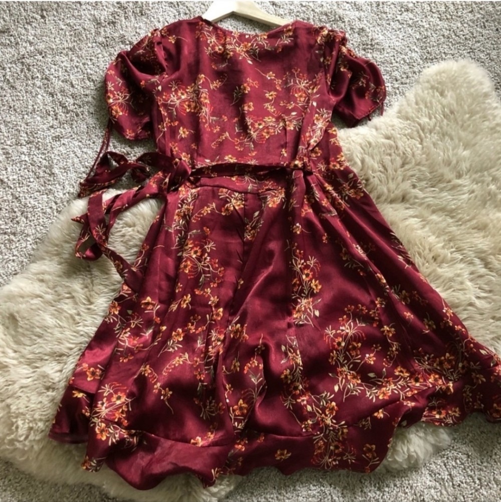 Lovestitch Botanica Floral Wrap Dress Women's Size Small - Picture 5 of 9